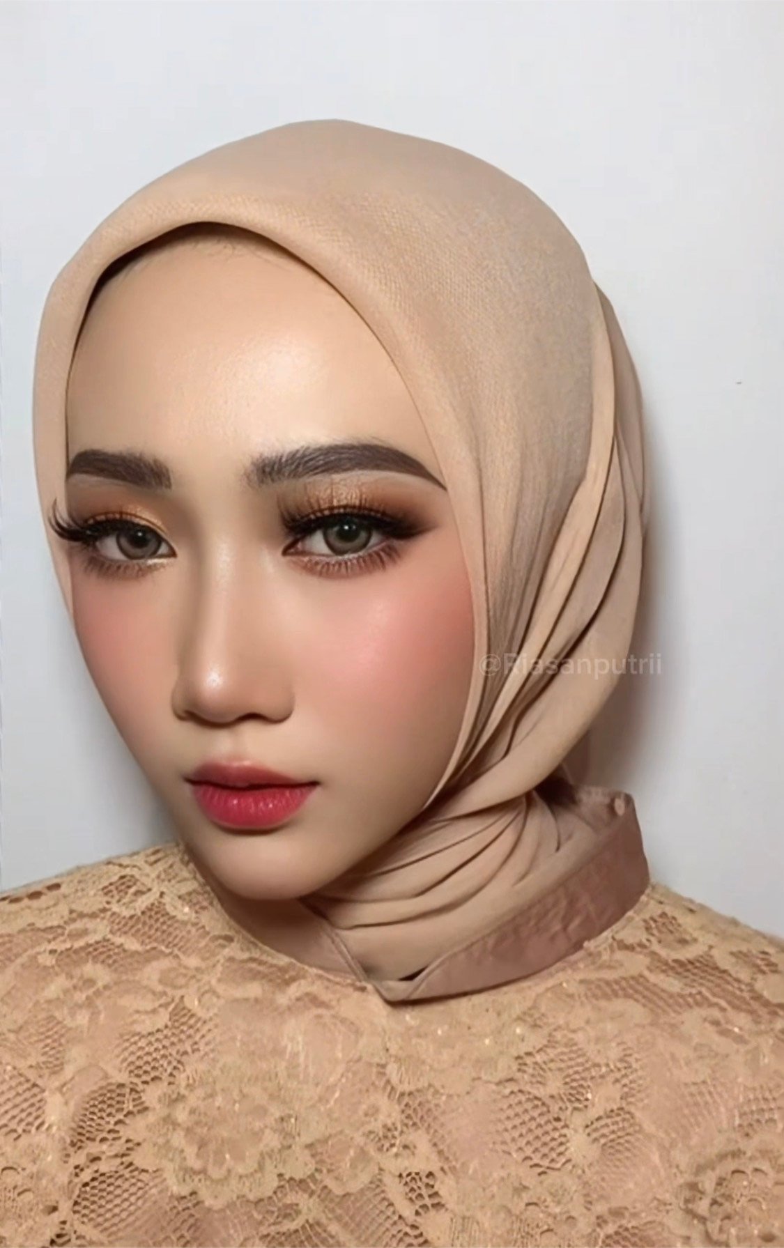 Makeup Acara